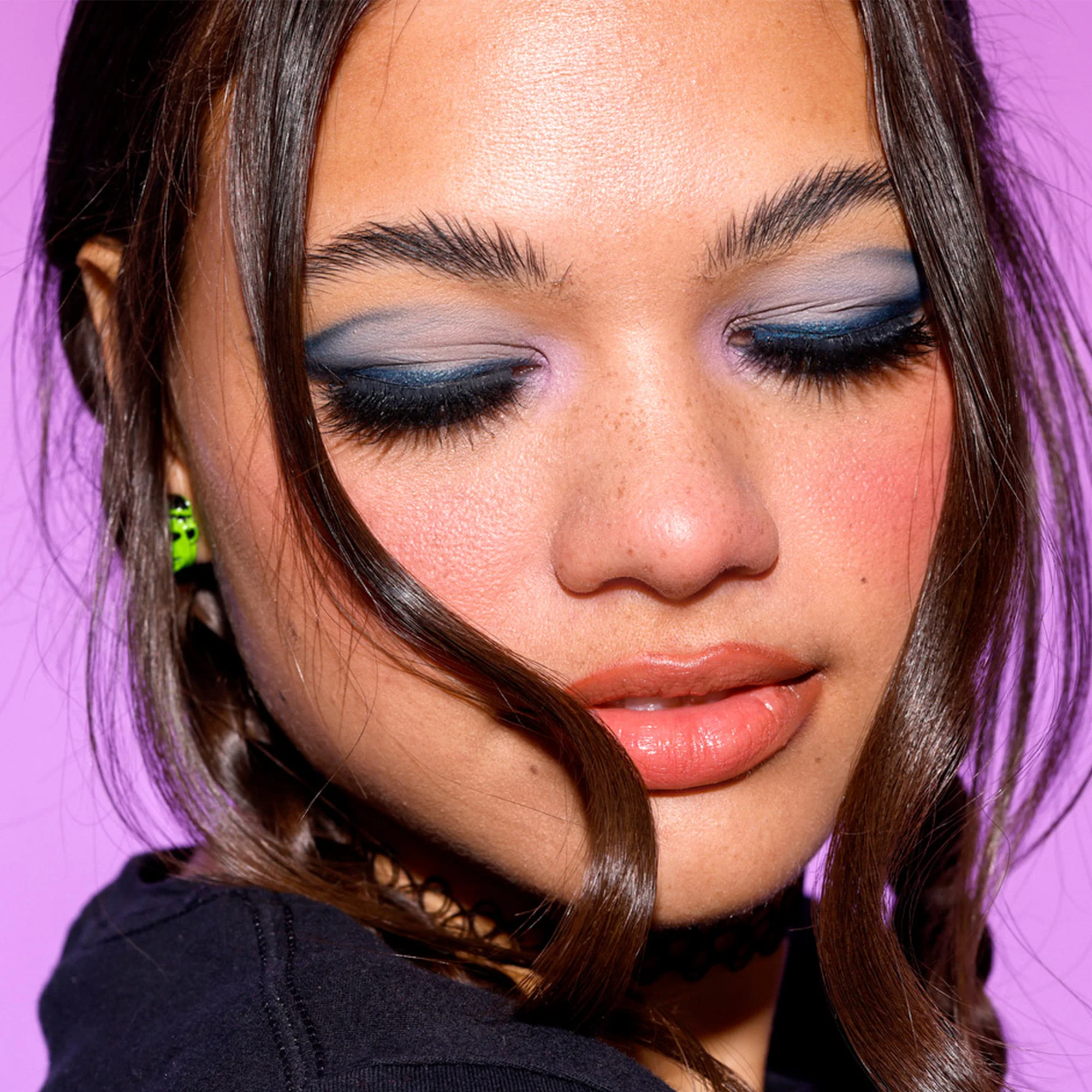 Alluring Beauty 7 Color Eyeshadow Palette - Image 13