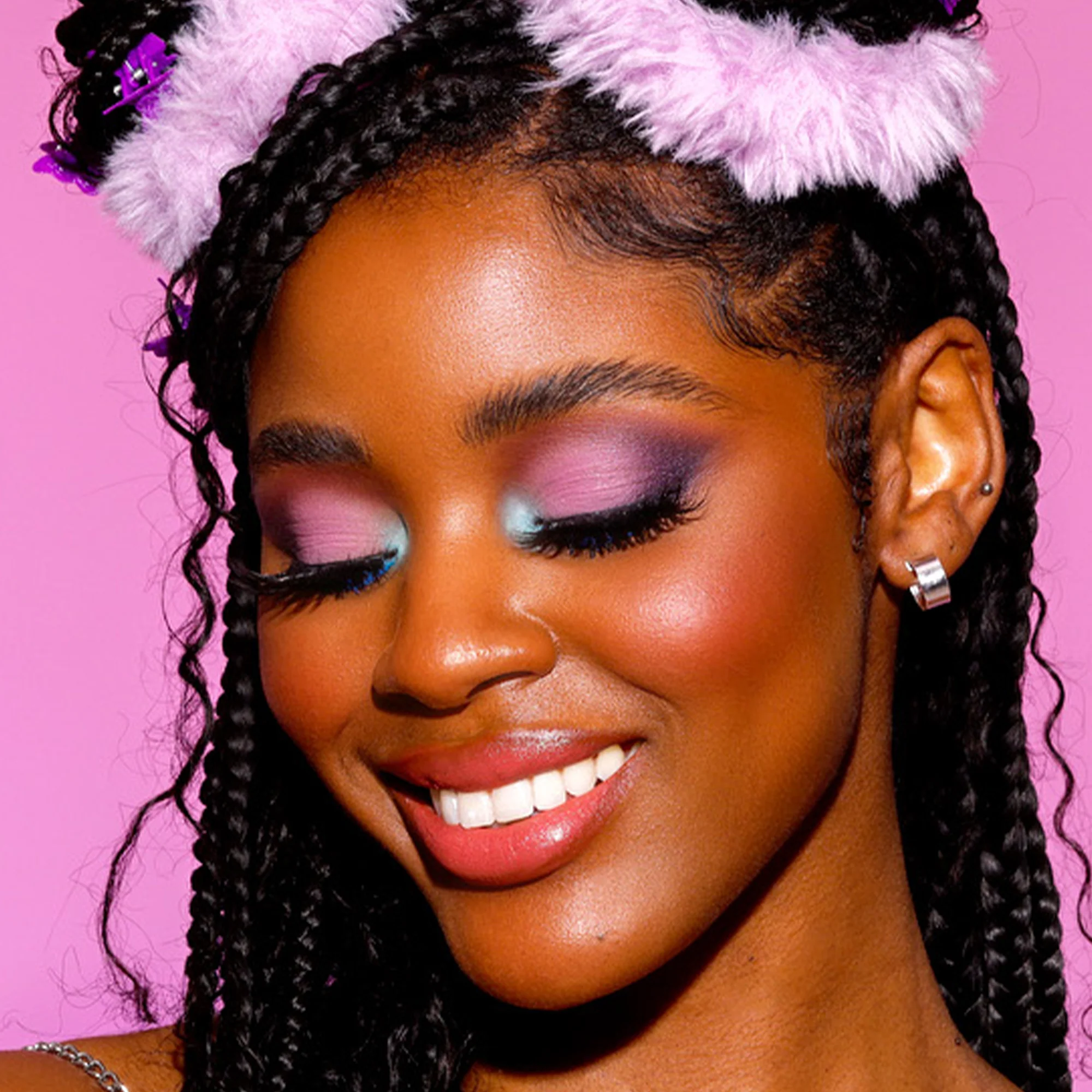 Alluring Beauty 7 Color Eyeshadow Palette - Image 30